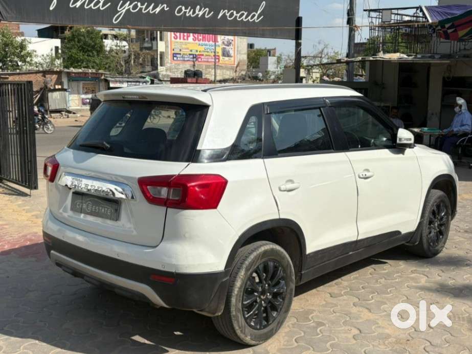 Maruti Suzuki Brezza 1.5 Zxi Smart Hybrid, 2021, Petrol