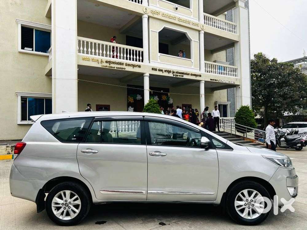 Toyota Innova Crysta 2.4 G Mt 7 Str, 2017, Diesel