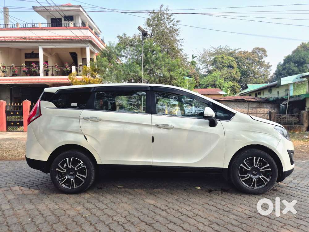 Mahindra Marazzo M6 8str, 2019, Diesel