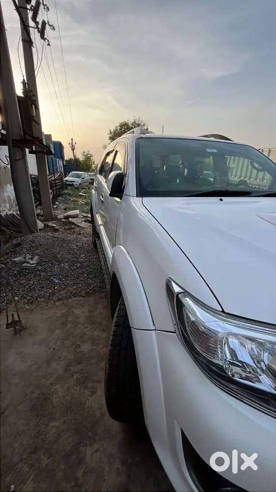 Toyota Fortuner 2013 Automatic  New Tyres  Premium Touchscreen