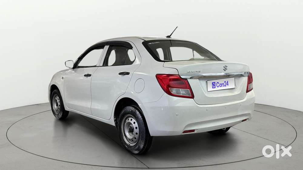 Maruti Suzuki Dzire 1.2 Lxi, 2022, Petrol