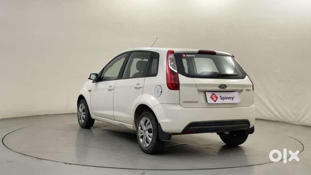 Ford Figo 2010-2012 Petrol Titanium, 2011, Petrol