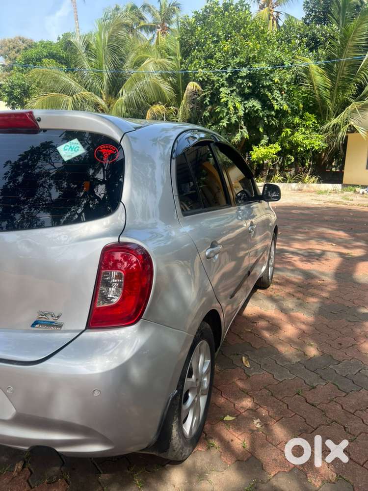 Nissan Micra Hybrid 2013