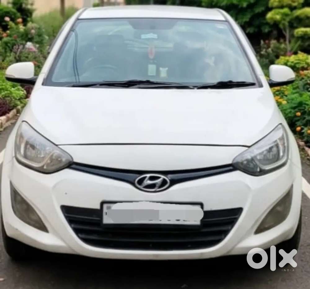 Hyundai I20 Top Model (asta) Push Button Start Well Maintained