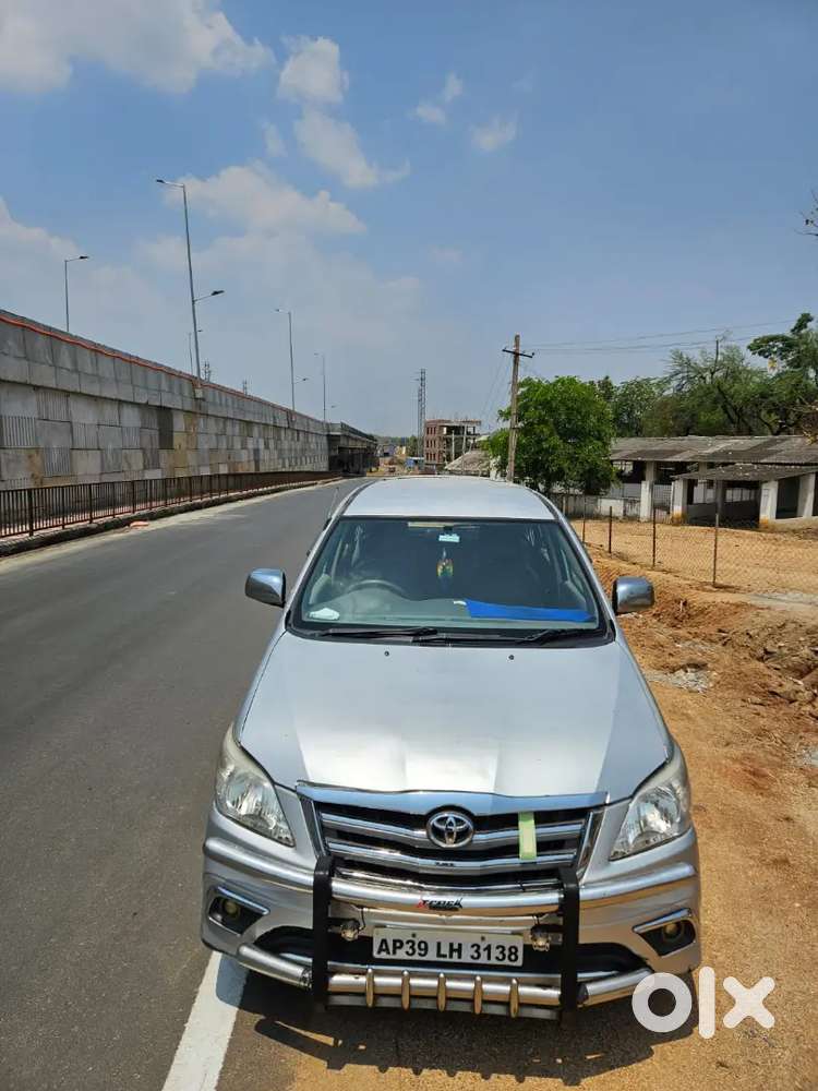 Toyota Innova 2012 Diesel Well Maintained