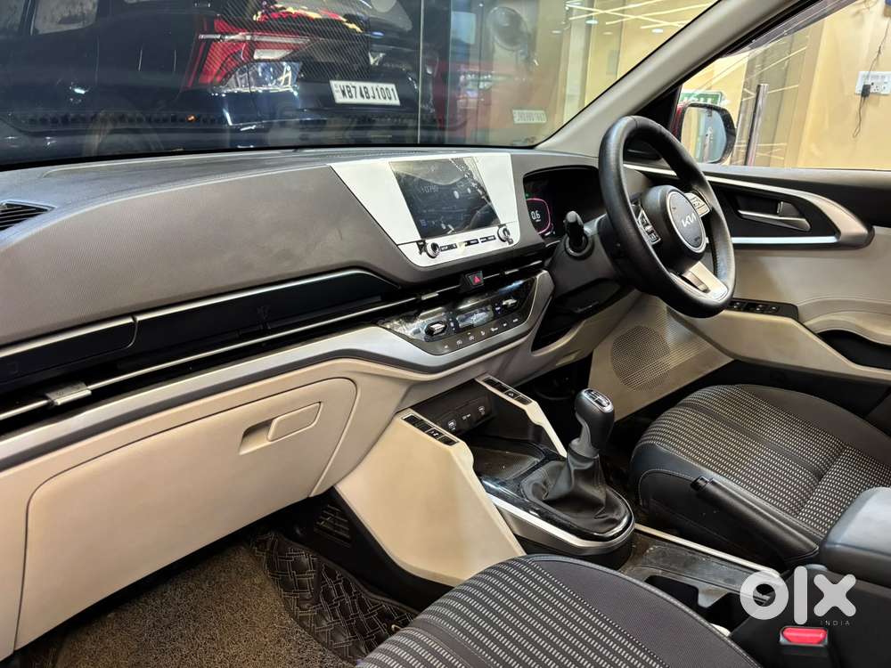 Kia Carens 1.5 Prestige 7 Str, 2024, Petrol