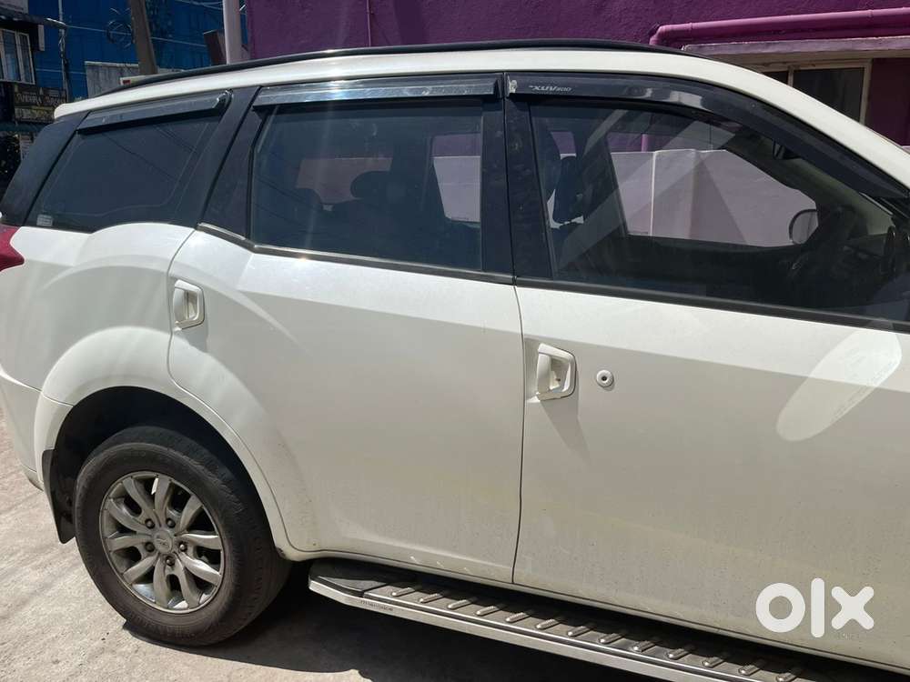 Mahindra Xuv500 2018 Diesel 128000 Km Driven