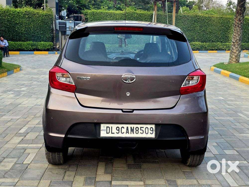 Tata Tiago 1.2 Revotron Xt (o), 2017, Petrol