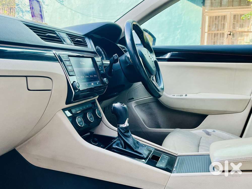 Skoda Superb Lk 1.8 Tsi At, 2017, Petrol