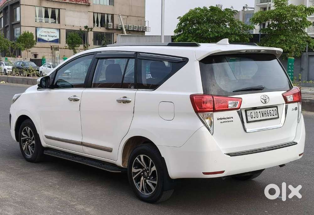 Toyota Innova Crysta [2020-ongoing] 2.7 Gx Mt 8 Str, 2022, Diesel