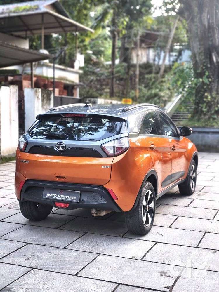 Tata Nexon 1.2 Revotron Xza Plus Dualtone, 2018, Petrol