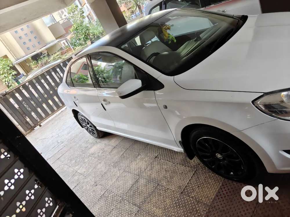 Skoda Rapid 2015 Diesel Well Maintained With Service Records