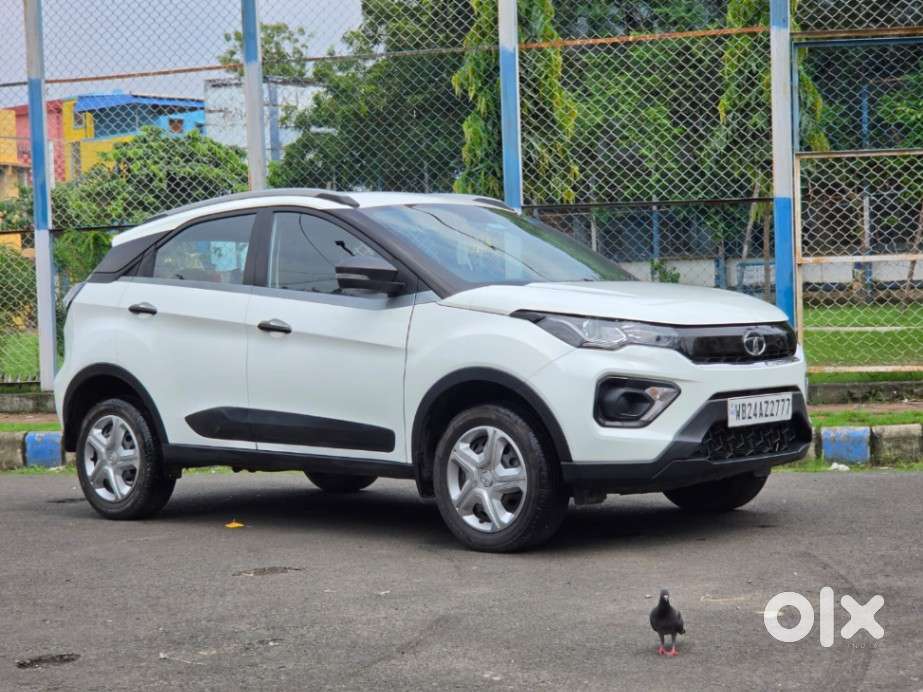 Tata Nexon 1.2 Revotron Xm (s), 2020, Petrol
