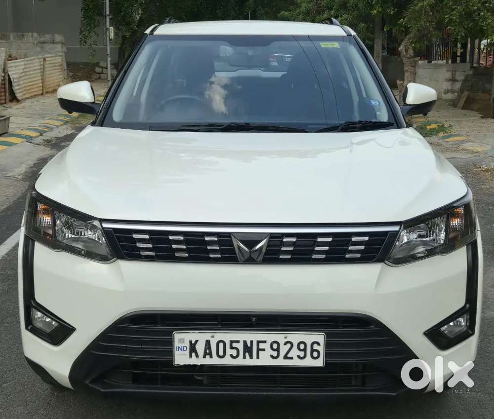 Mahindra Xuv300 W6 Diesel Manual With Sunroof,2022