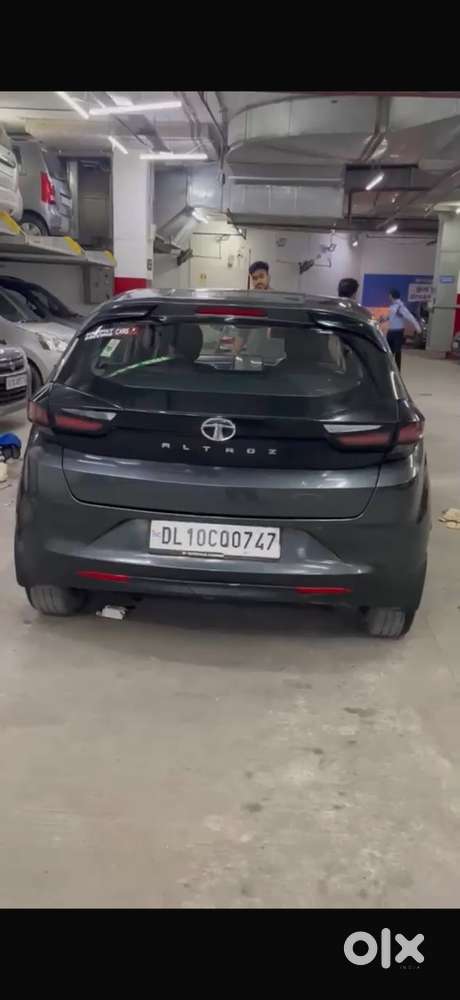 Tata Altroz Petrol 2021