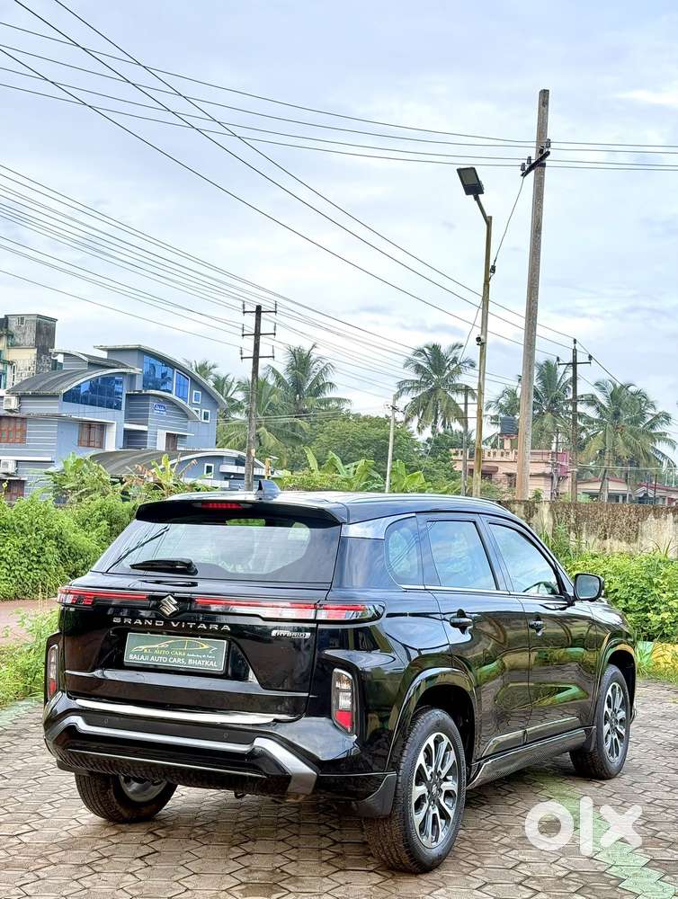 Maruti Suzuki Grand Vitara 1.5 Alpha Plus Intelligent Hybrid Ecvt, 2..