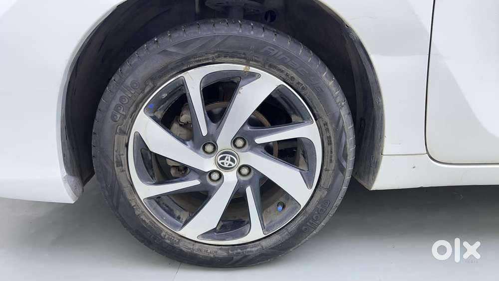 Toyota Glanza 1.2 V Amt, 2022, Petrol