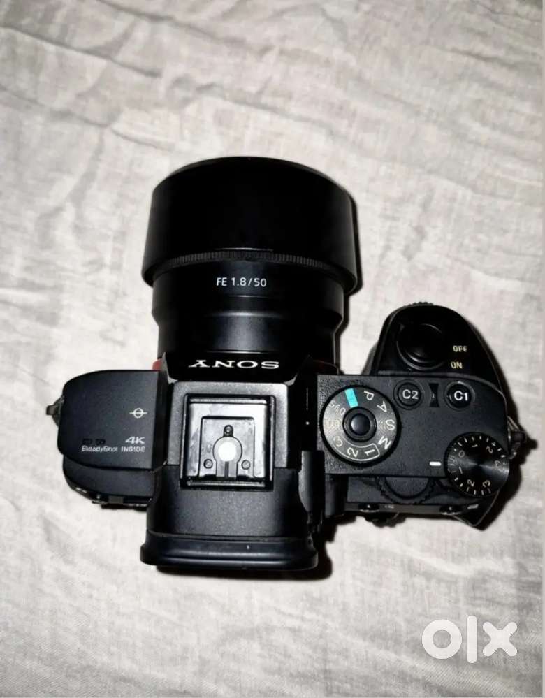 Sony a7r3 mirror less camera