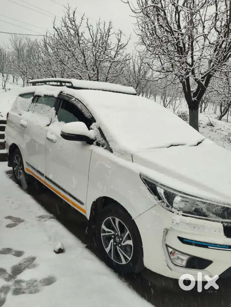 Toyota Innova Crysta April 2025 Diesel 35000 Km Driven