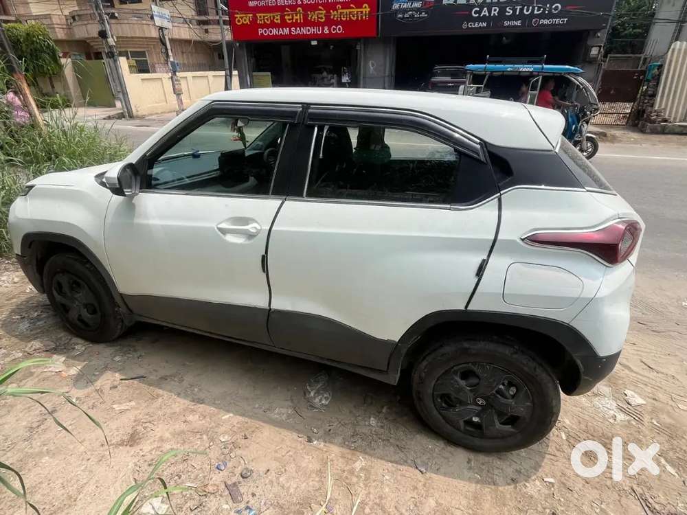 Tata Punch 1.2 Revotron 2025