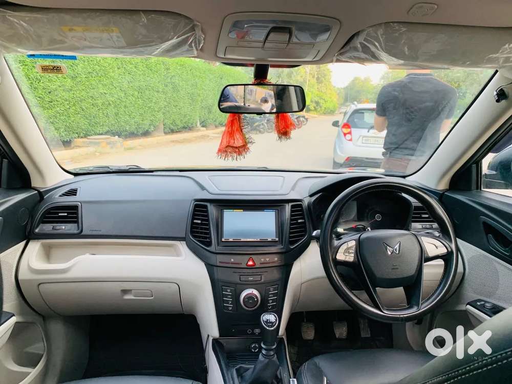 Mahindra Xuv300 W6, 2023, Petrol