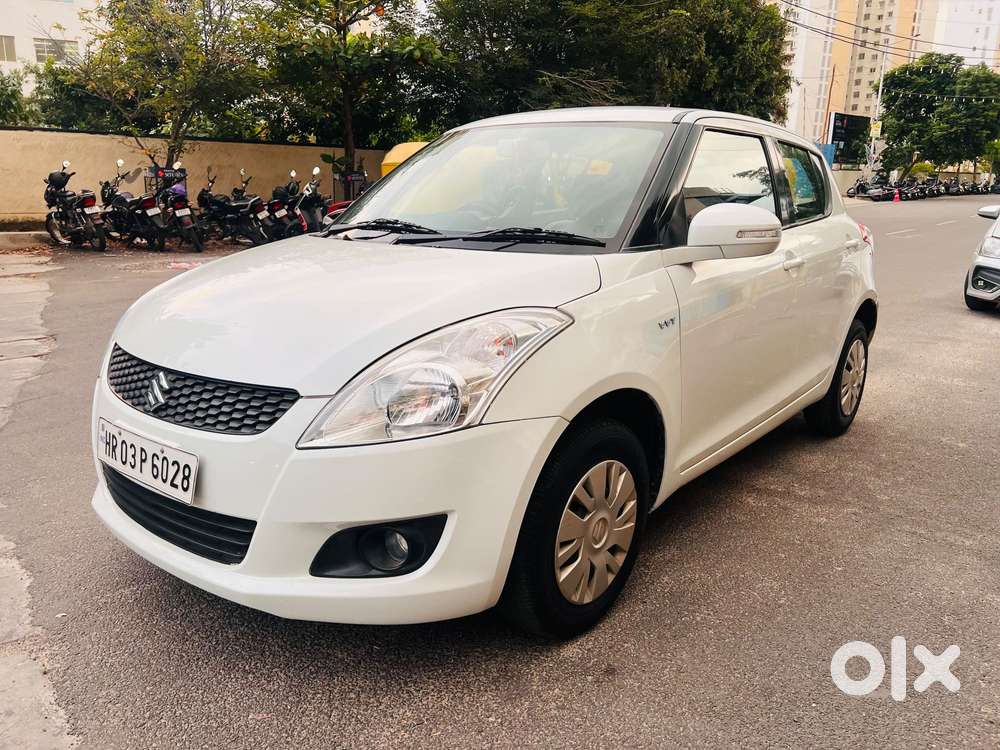 Maruti Suzuki Swift Vxi 1.2 Abs Bs-iv, 2013, Petrol