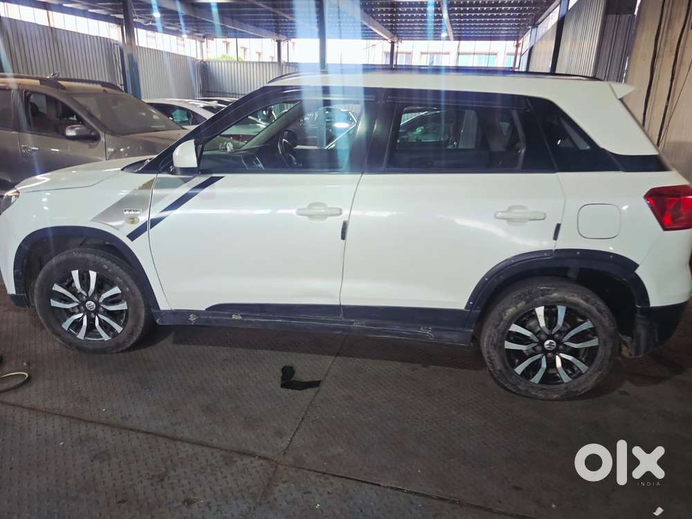 Maruti Suzuki Brezza Zdi+ Dual Tone, 2017, Diesel