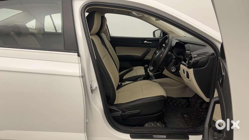 Skoda Slavia Ambition 1.0l Tsi Mt, 2023, Petrol