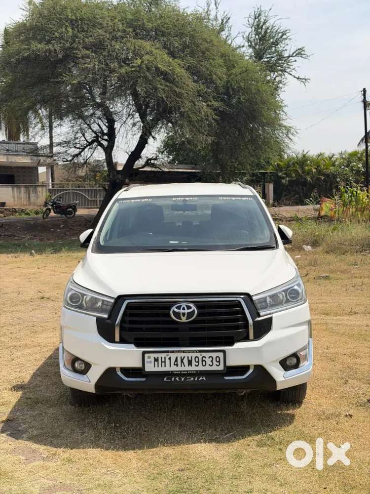 Toyota Innova Crysta 2023 Diesel 110000 Km Driven