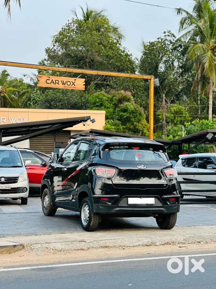 Mahindra Kuv 100 2017