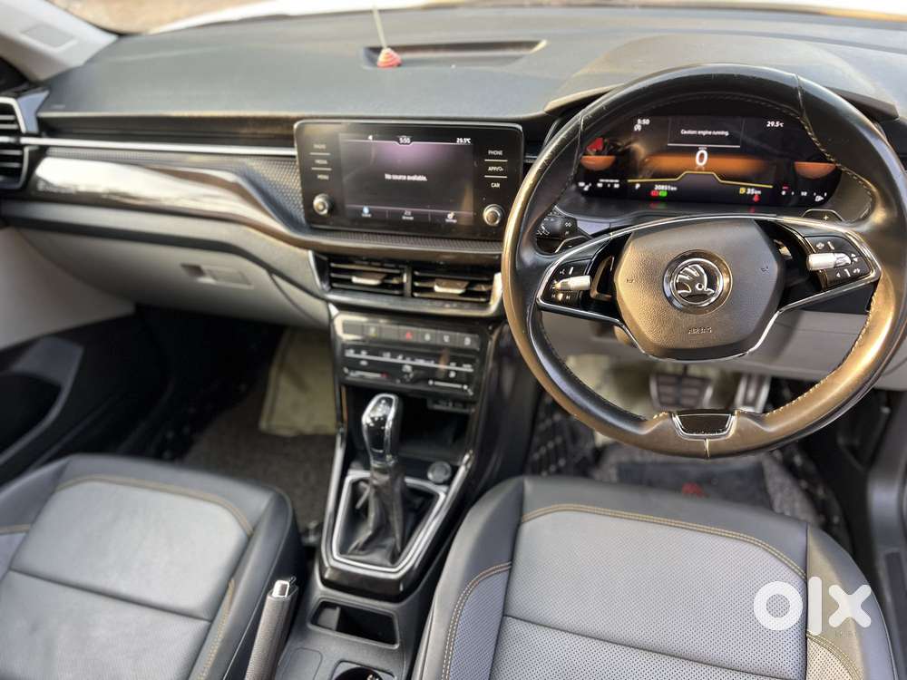 Skoda Kushaq 1.0 Tsi Style At (6 Airbags), 2022, Petrol