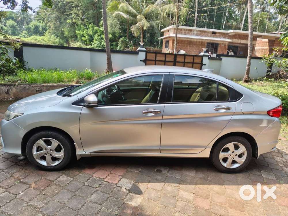 Honda City V (manual) 2014