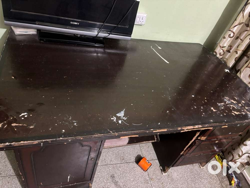 Big office Table