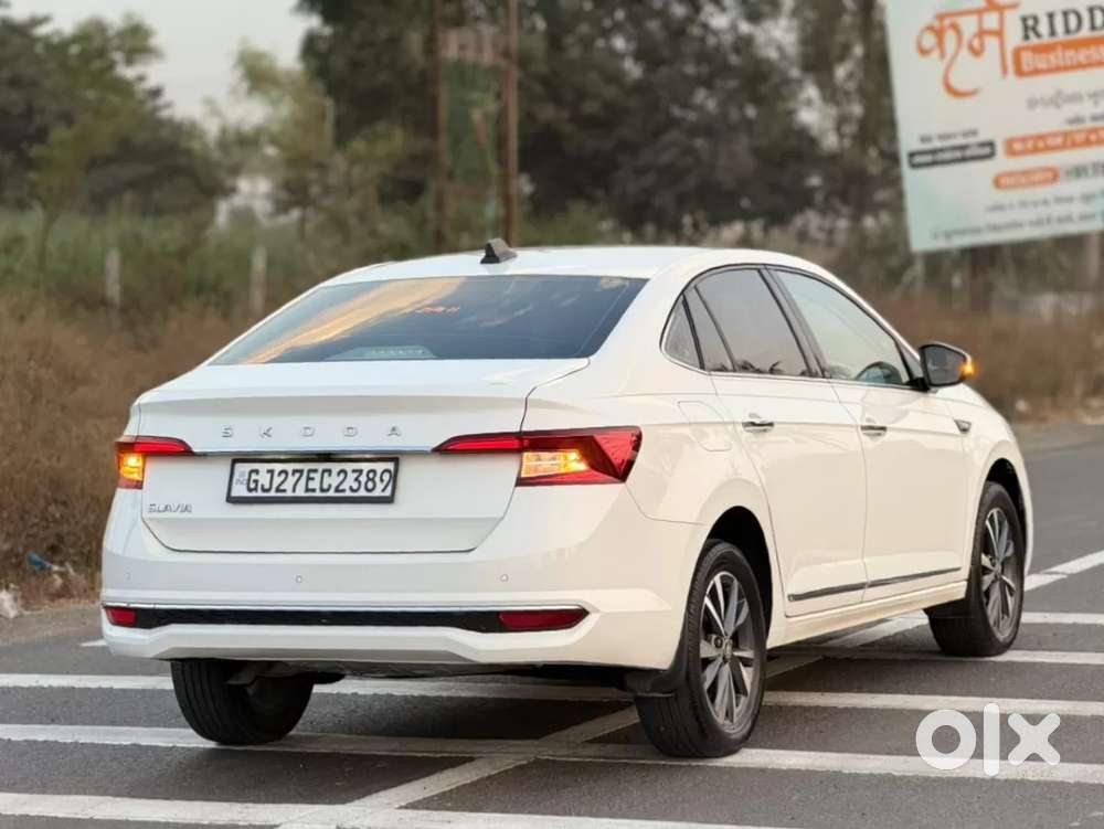 Skoda Slavia Style 1.0l Tsi At, 2023, Petrol