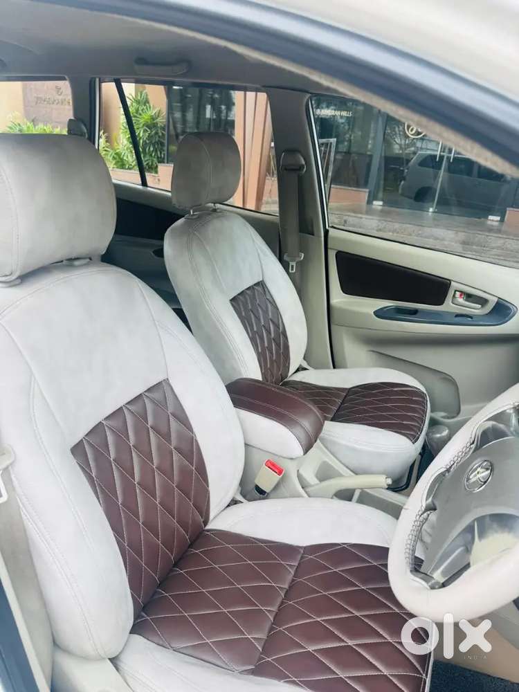 Toyota Innova 2.5 2014