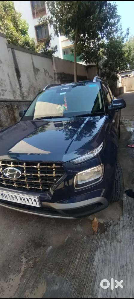 Hyundai Venue 2022 Petrol Well Maintained