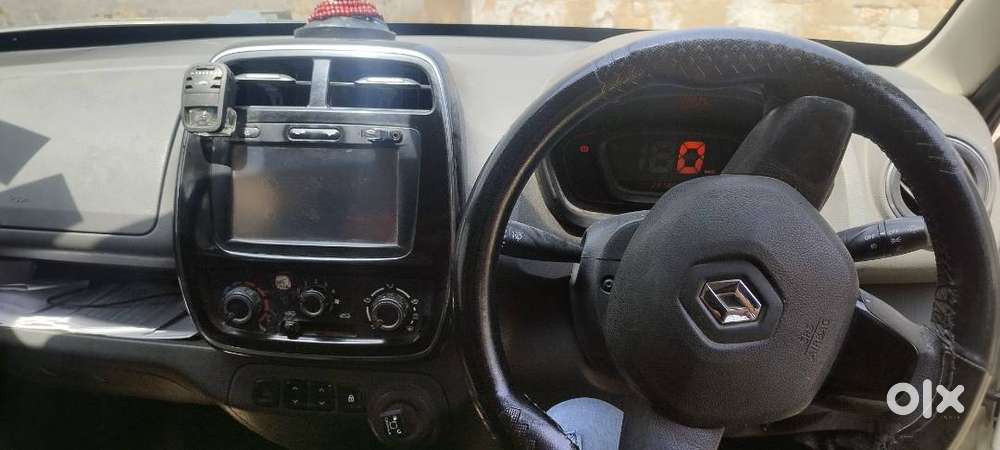 Kwid Top Model With Airbeg 1000 Cc Bass Tube Camera Cng Zero Dept Ins.