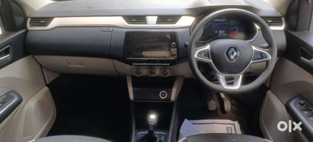 Renault Triber Rxz, 2022, Petrol