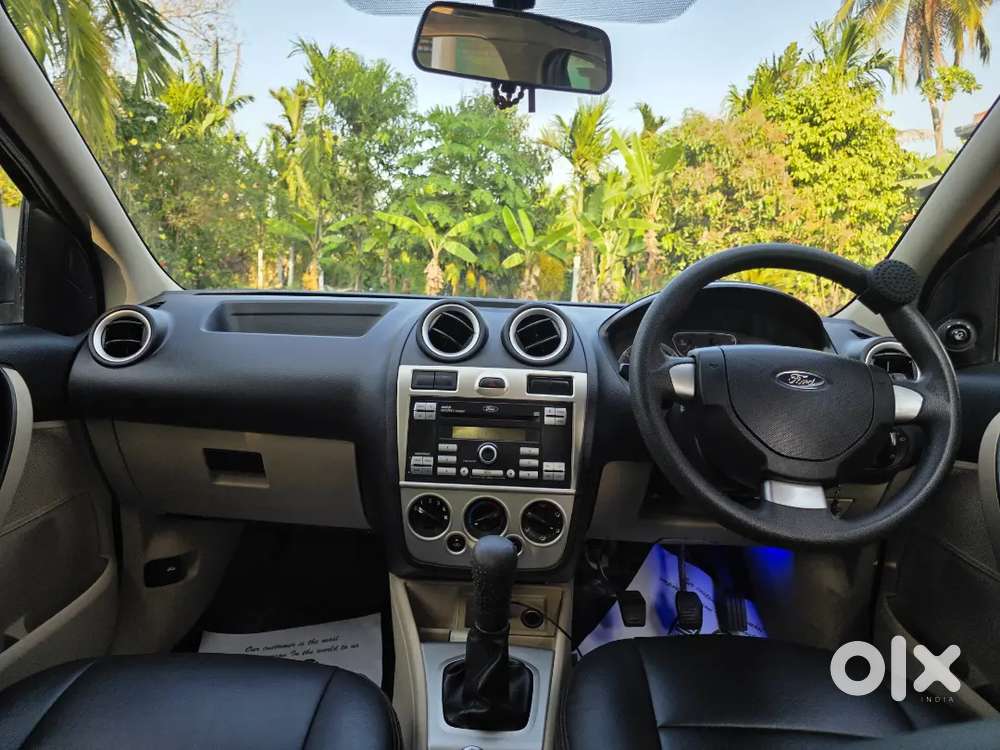 Ford Fiesta 2010 Petrol 92000 Km Driven