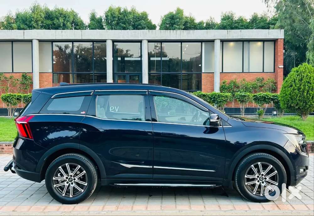 Mahindra Xuv700 2.2 Ax 7 Diesel At Str, 2023, Diesel