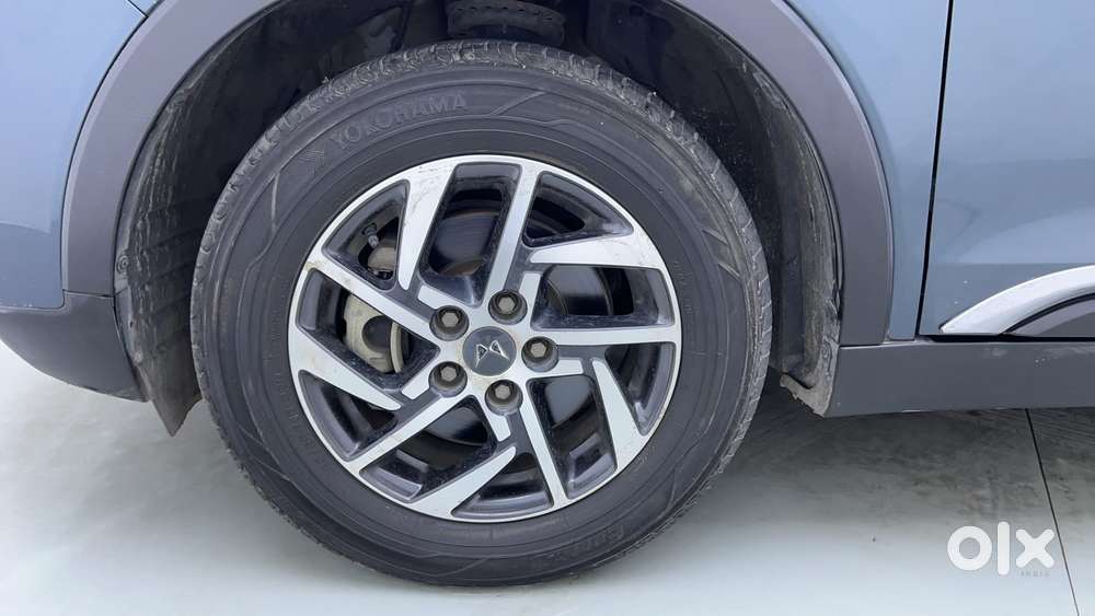 Mahindra Xuv300 W8 (o) 1.5 Diesel Amt, 2023, Diesel