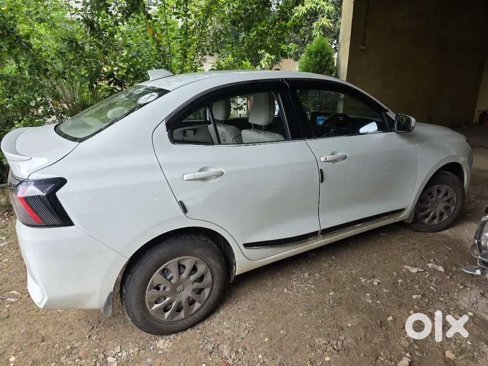 Maruti Suzuki Dzire Vxi Cng 2025
