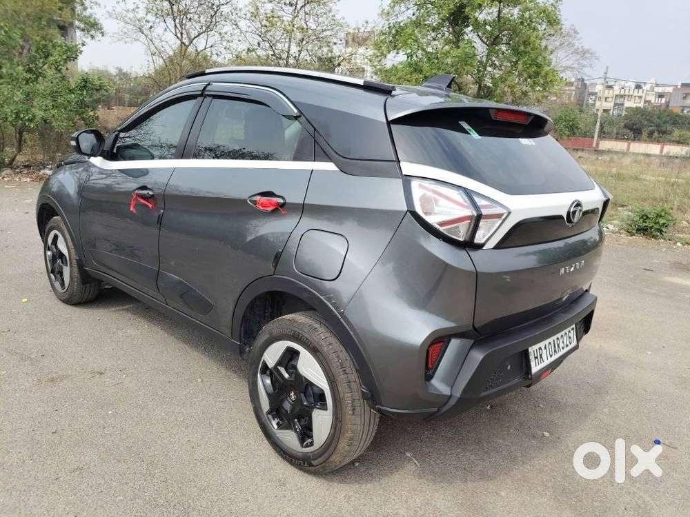 Tata Nexon, 2023, Petrol