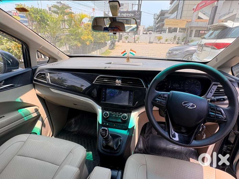 Mahindra Marazzo M8, 2018, Diesel