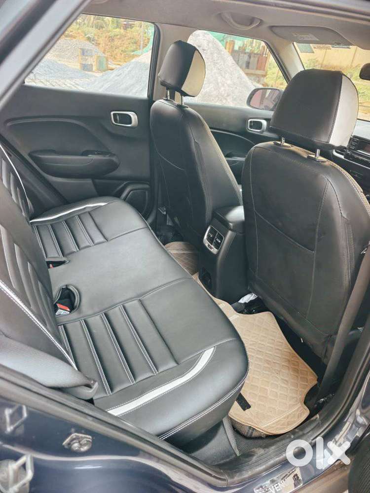 Hyundai Venue 1.2 S (o), 2022, Petrol