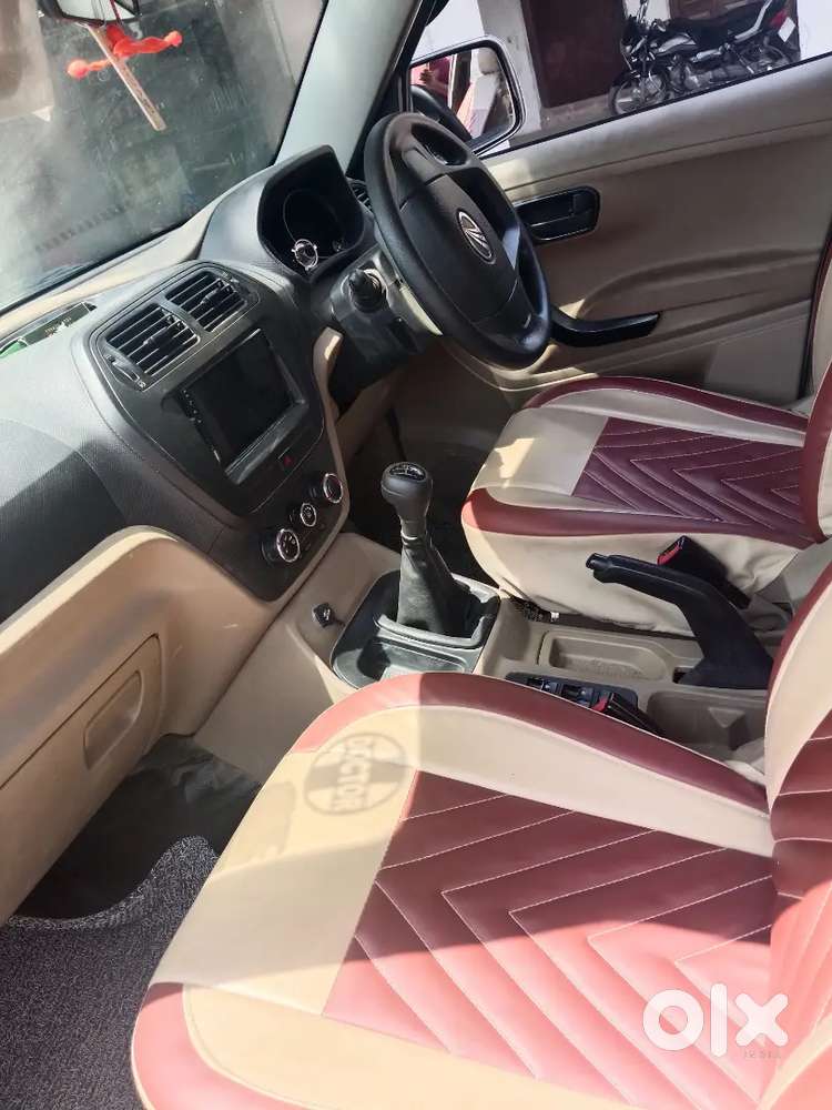 Mahindra Tuv 300 2017