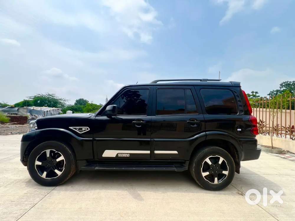 Mahindra Scorpio 2.2 Classic 2024
