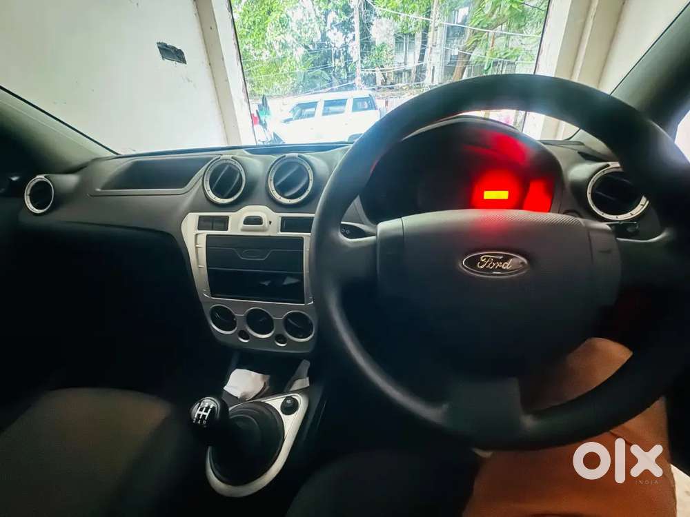 Ford Figo Petrol Exi 2011