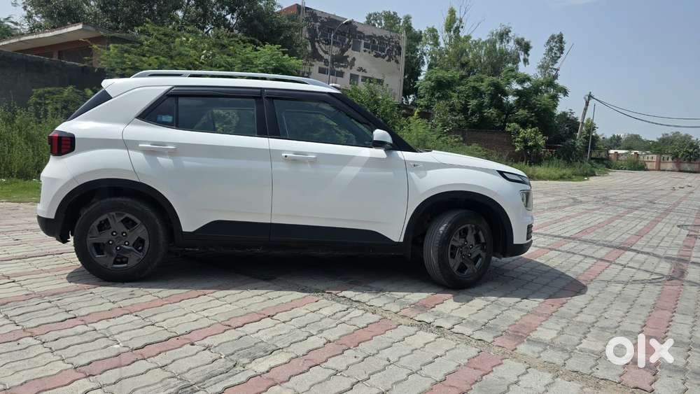 Hyundai Venue S Turbo, 2024, Petrol
