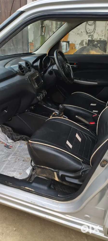 Injen Ke Pass Halki Si Lag Gyi Thi